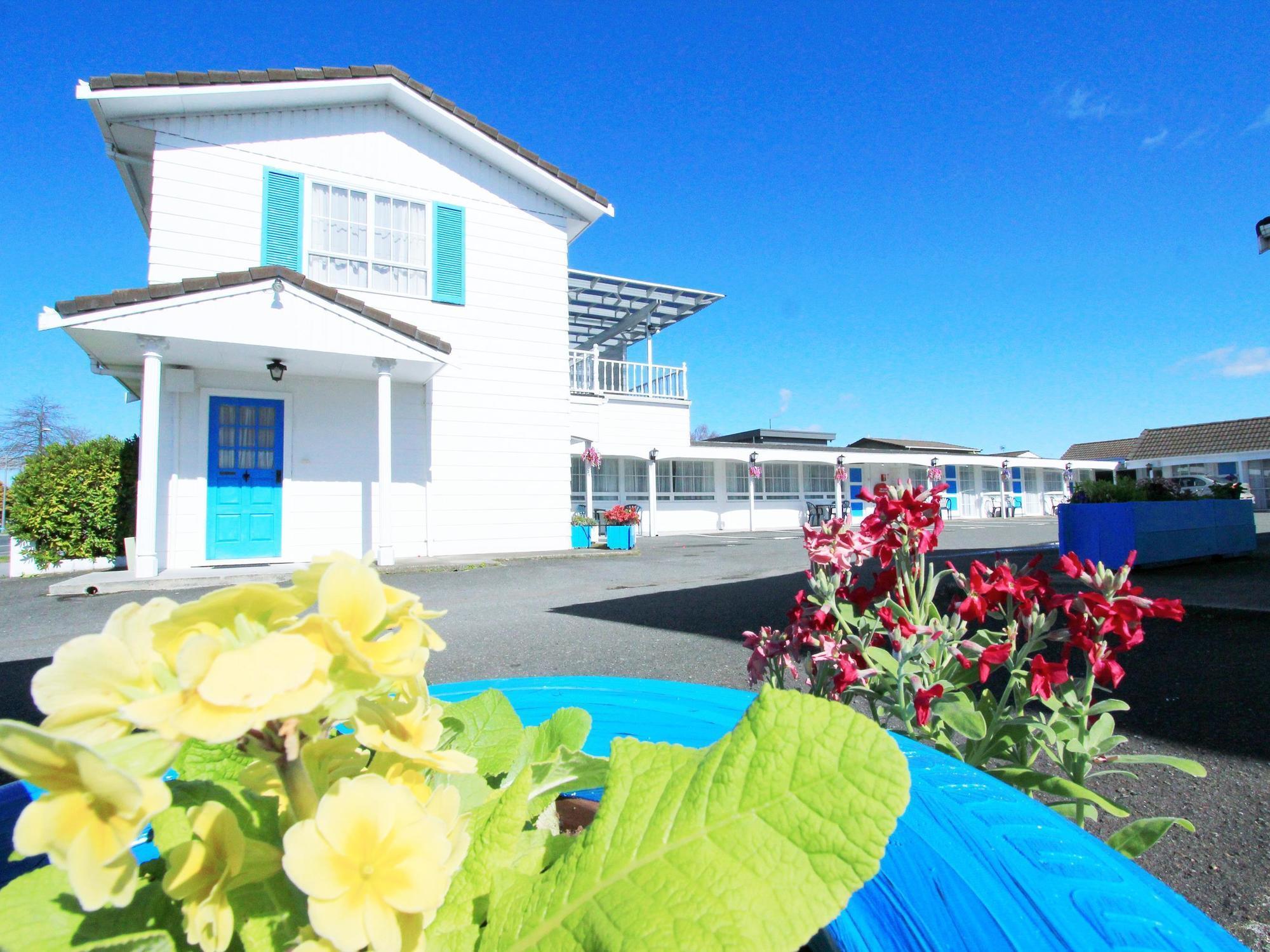 Golden Glow Motel 4*