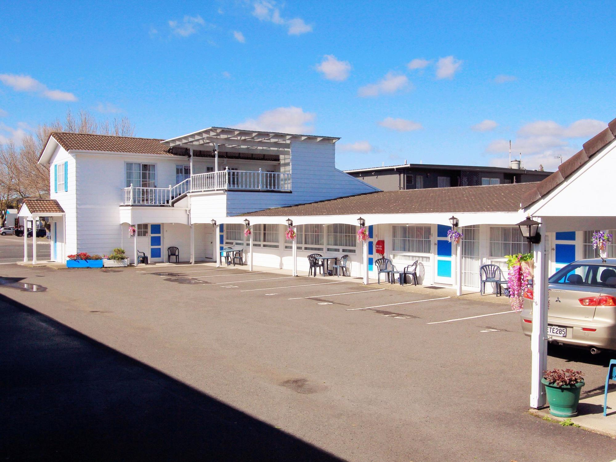 Golden Glow Motel