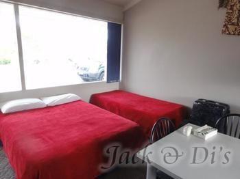 Jack & Di's Lakefront Motel Rotorua