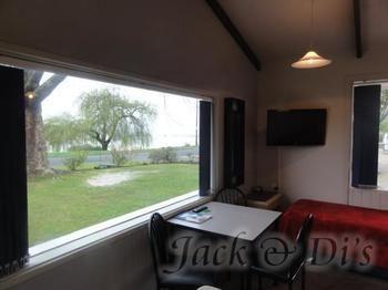 Jack & Di's Lakefront Motel Rotorua