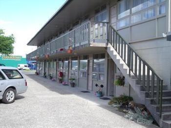 Pineland Motor 3*