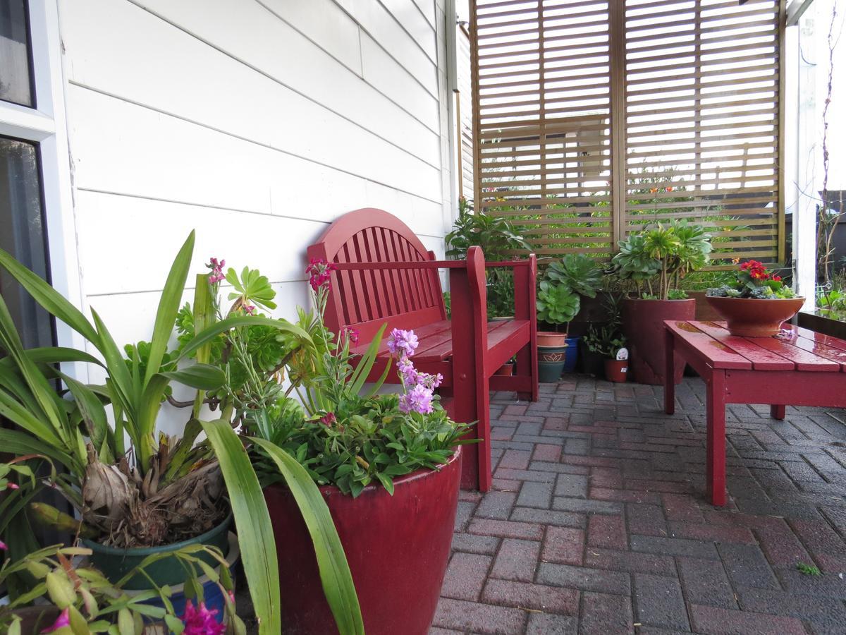 Silvereye Retreat Bed & Breakfast *