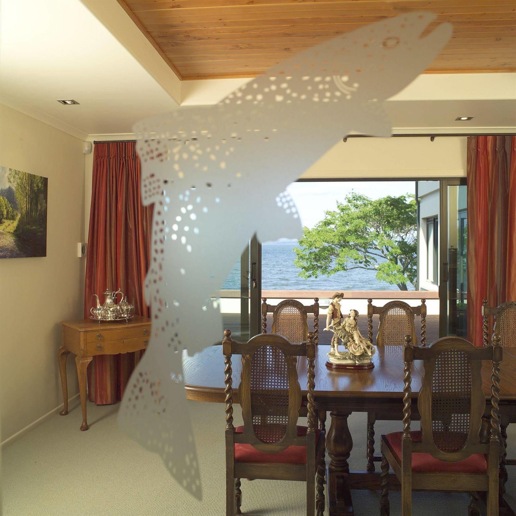 Lodge Nicara Lakeside