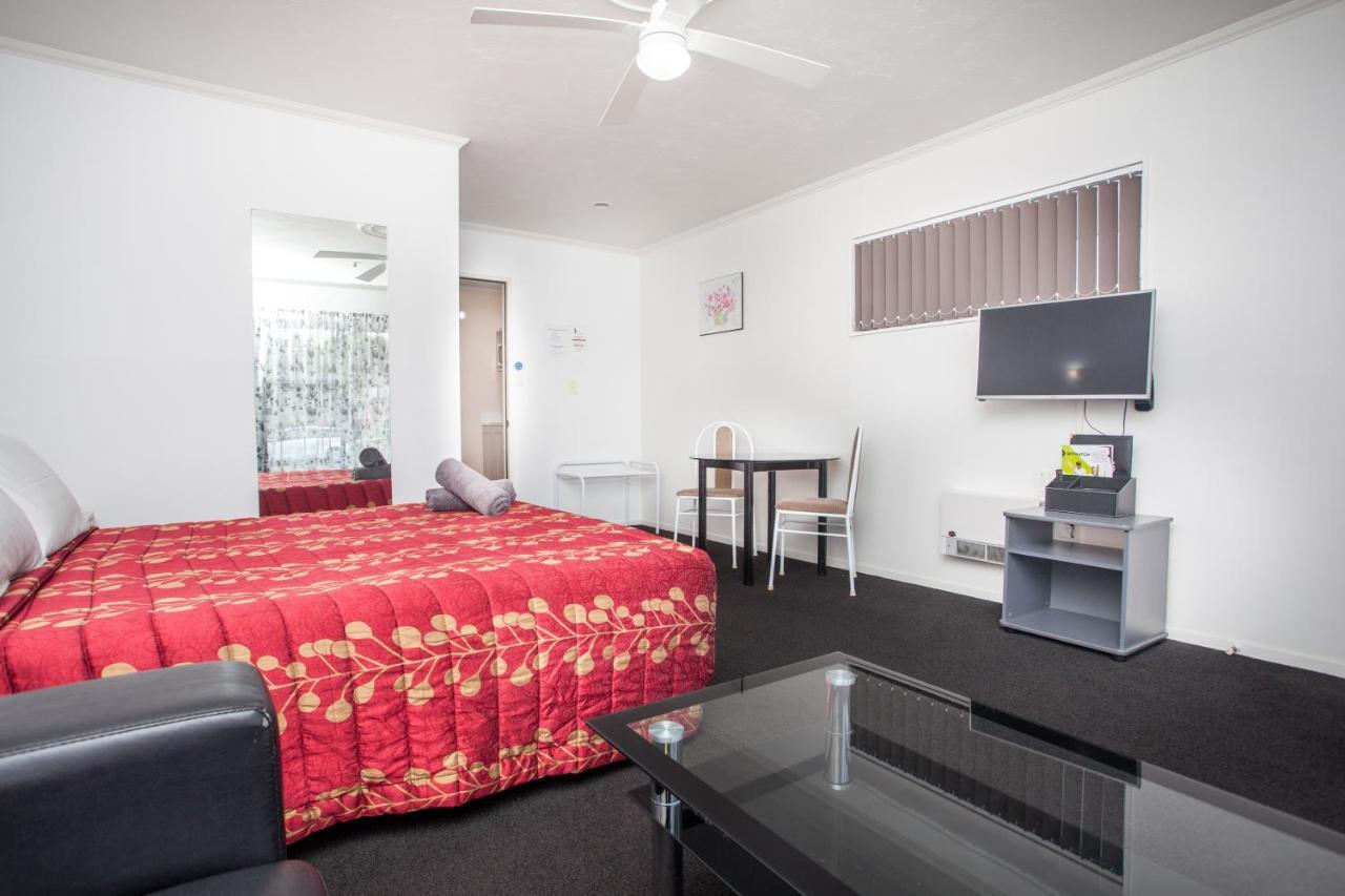 Rose Court 4*
