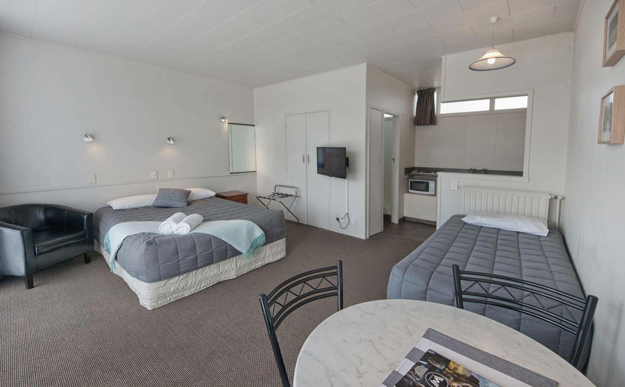 Motel Aura 4*