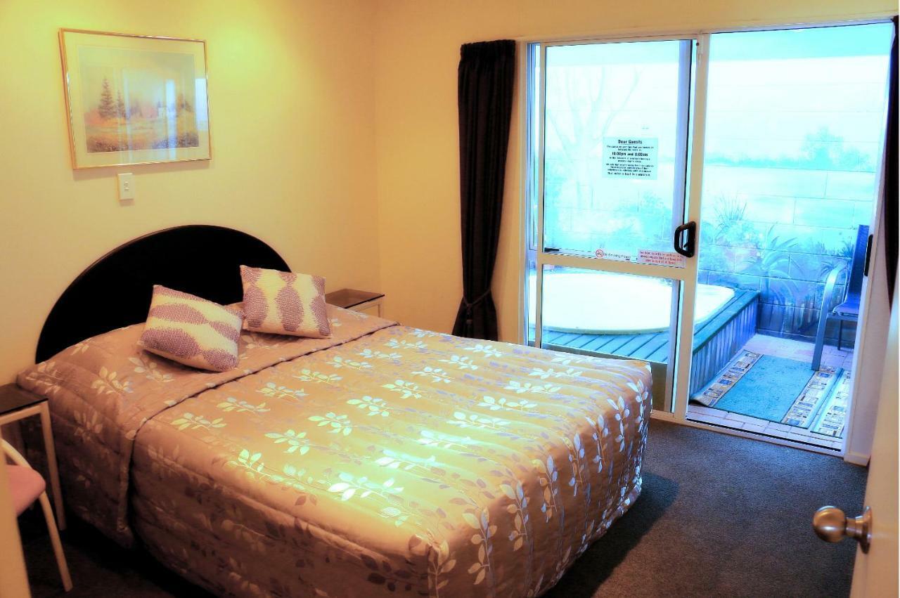 Ascot On Fenton Motel 4*