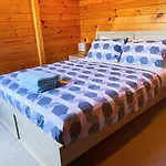 Lake View Family Lodge Up Tp 14 People