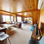 Lake View Family Lodge Up Tp 14 People