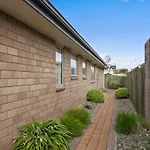 Cosy Rotorua Center Holiday Home