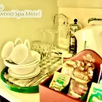 Birchwood Spa Motel