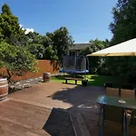 Macadamia Retreat - City Central Hygge