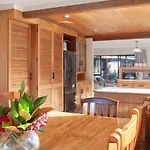 Parawai Lakehouse Sanctuary