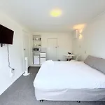 Unit 7 Fenton Sumner Lodge
