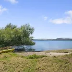 Kawaha On The Lake