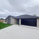 Rotorua Sunshine Brand New 4 Bedroom House