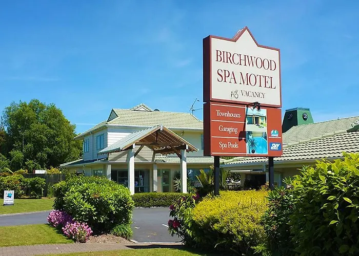 Birchwood Spa Motel