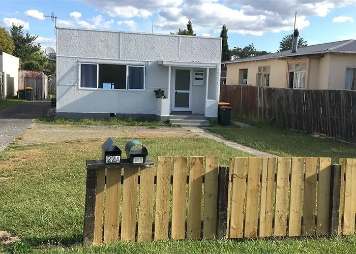 4 Doulbe Beds Including 1 Sofa Bed House, 22A Pererika St, Rotorua