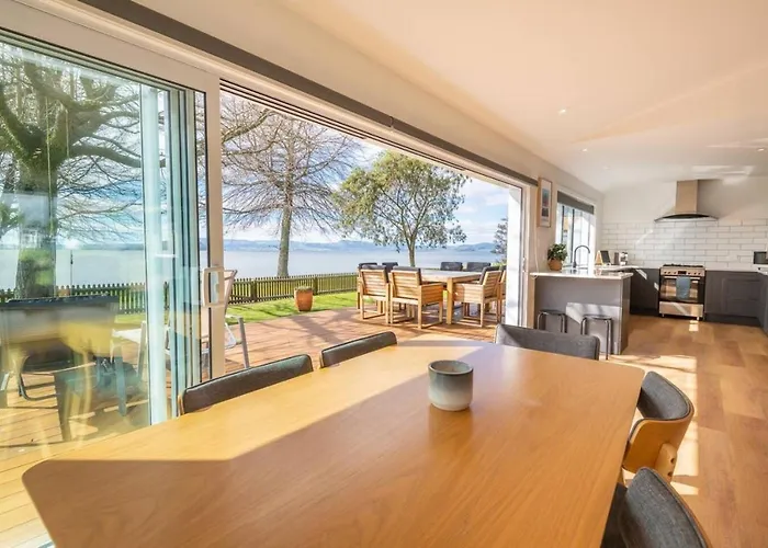 Tamaki Lakehouse