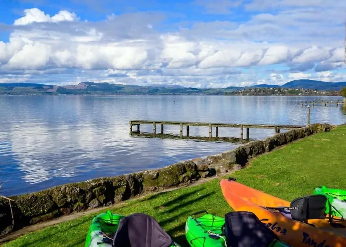 Parawai Lakehouse Sanctuary