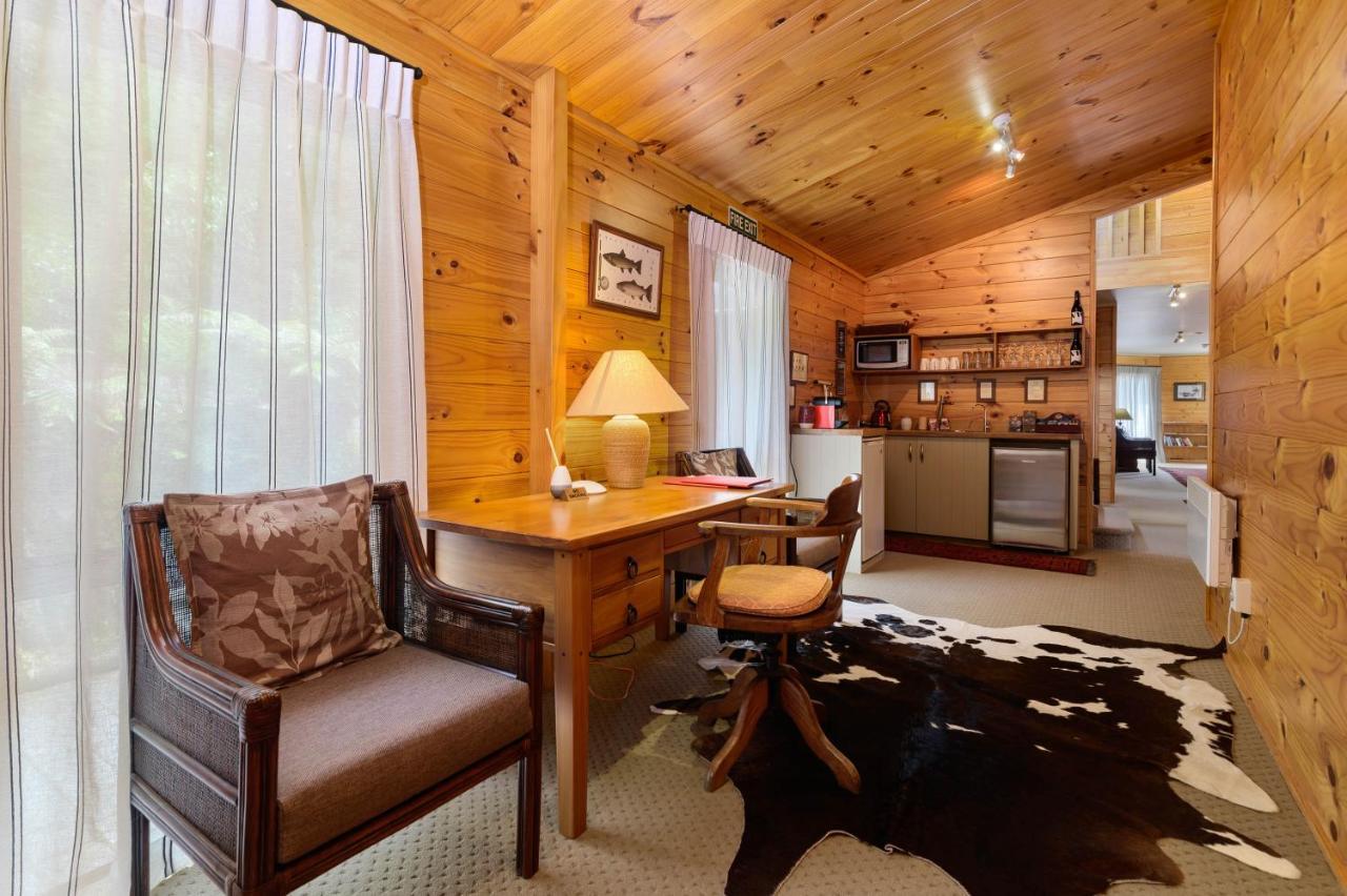 Koura Bed & Breakfast