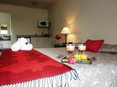 Motel Executive On Fenton