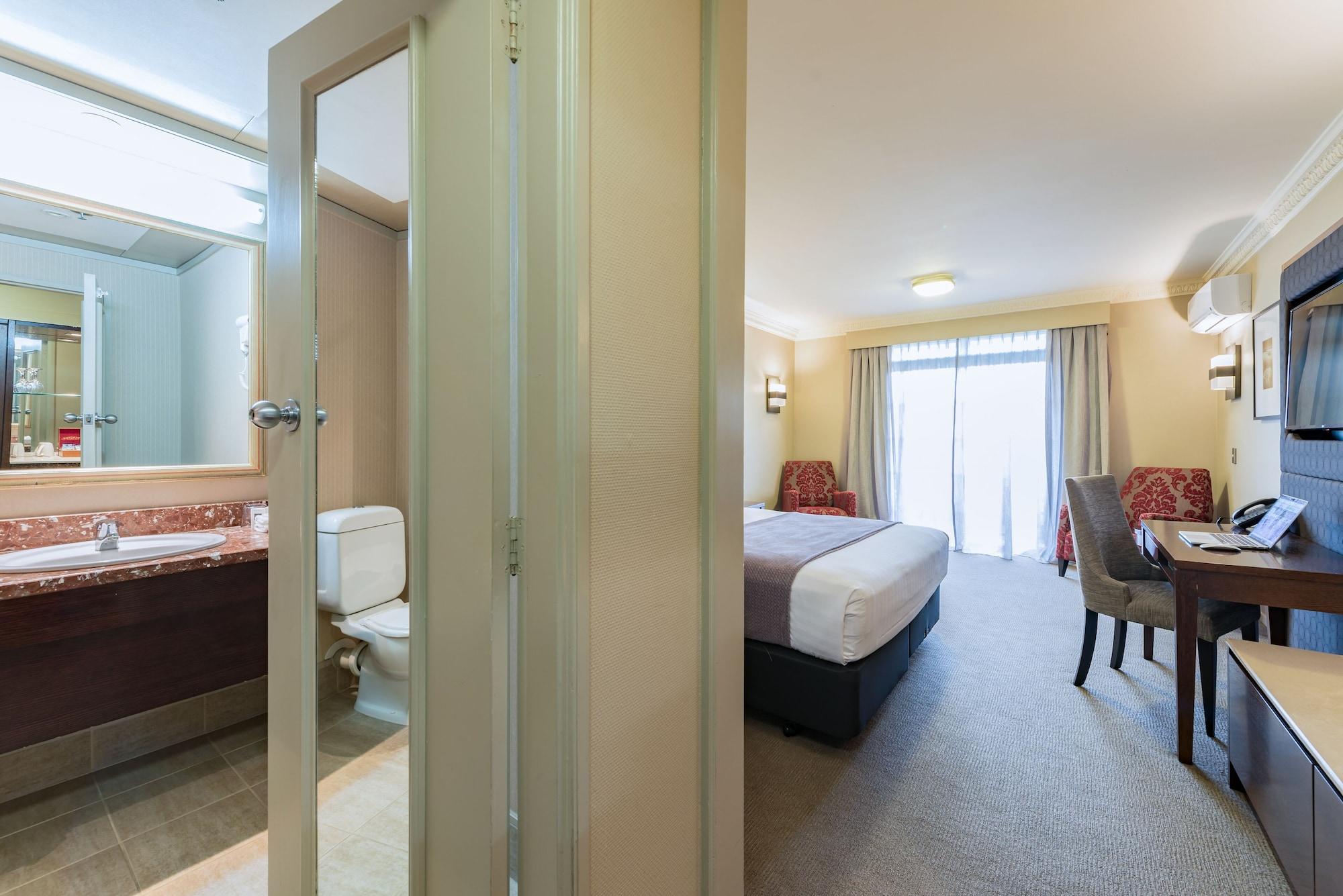 Distinction Hotel