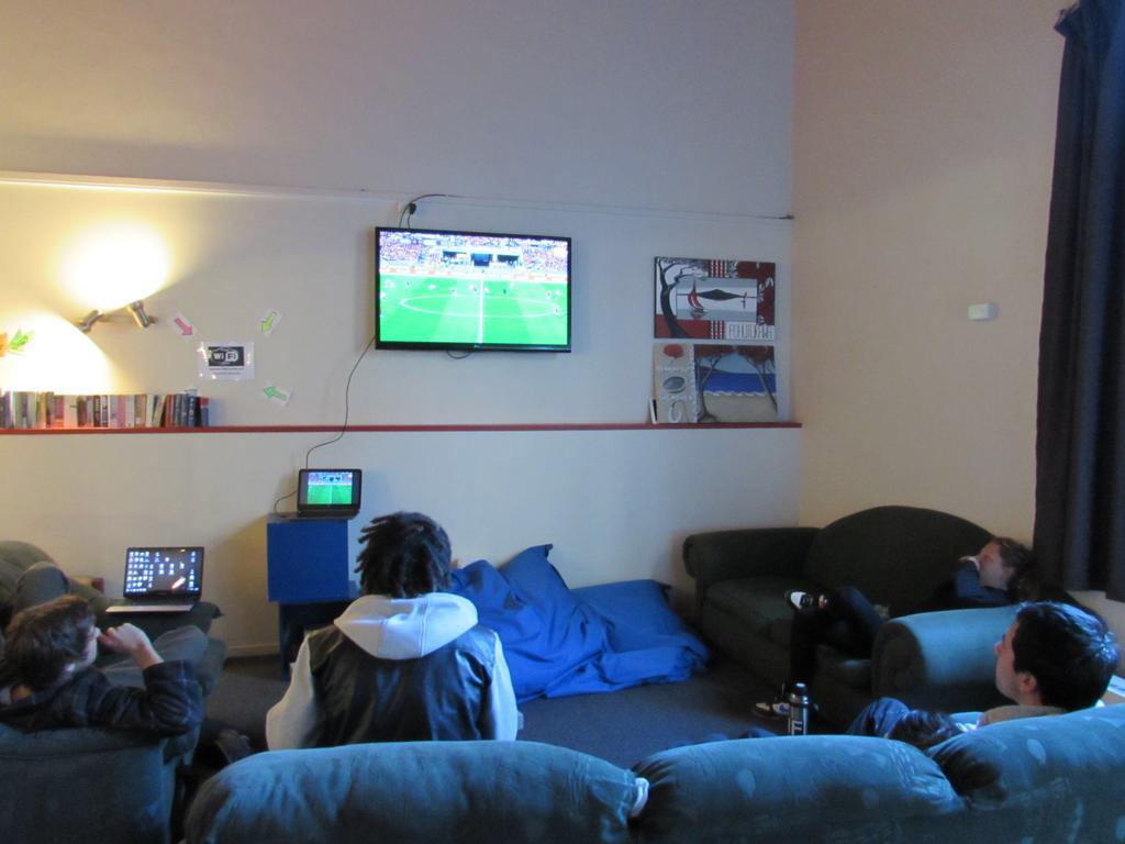 Hostel Downtown Backpackers *