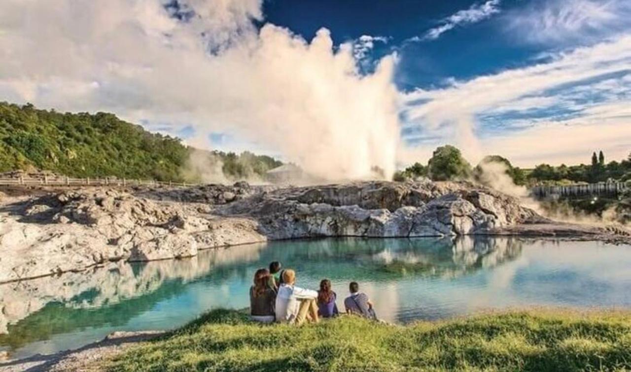 Villa Skyline Mountain View Up To 16 People Rotorua