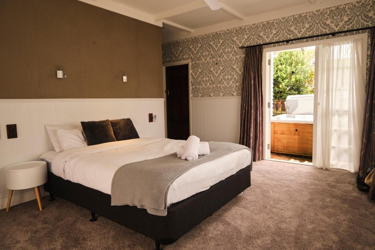 Victorian Designs - Spacious In Central Holiday home Rotorua