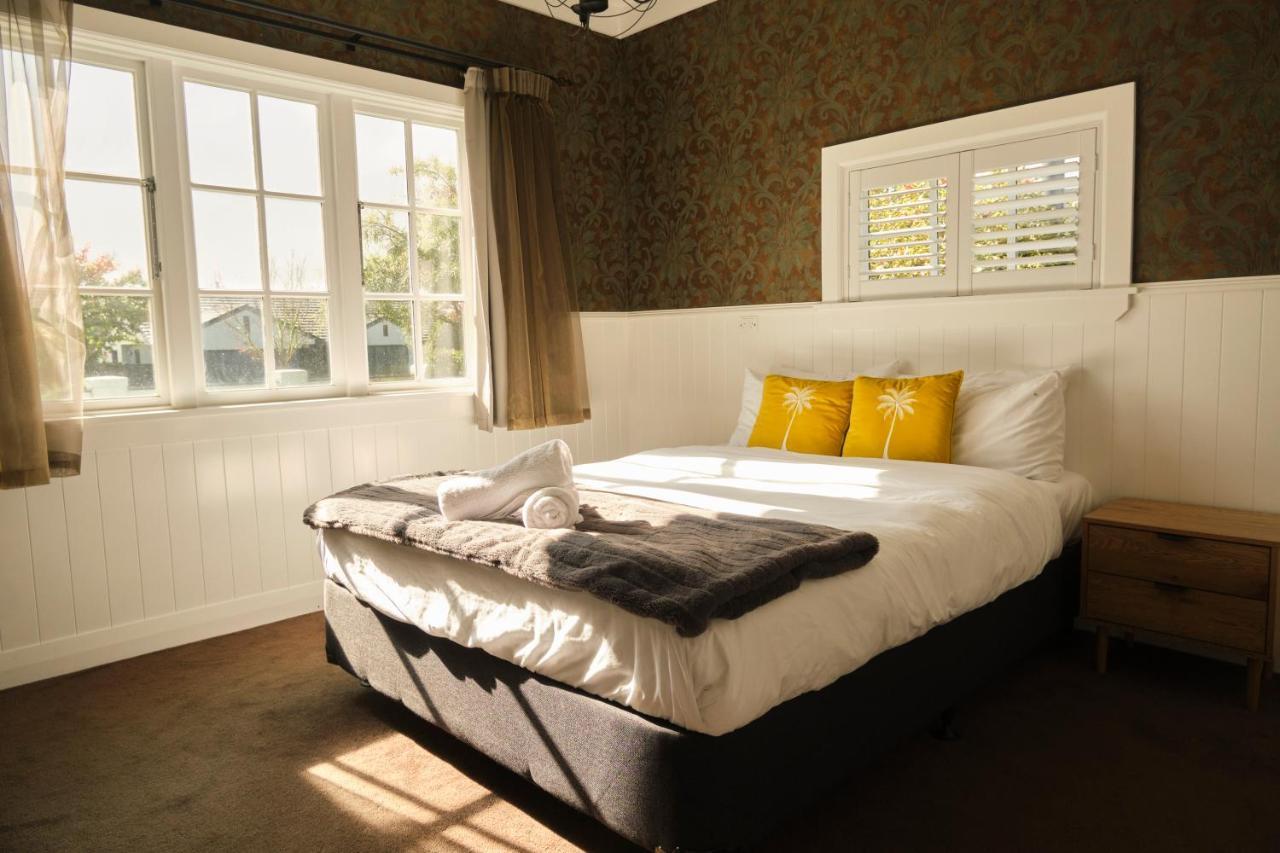Victorian Designs - Spacious In Central Holiday home Rotorua