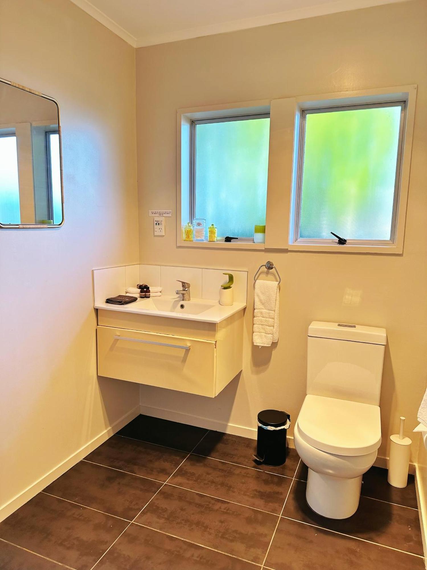 Red Rock Thermal - Mineral Pool Motel 4*