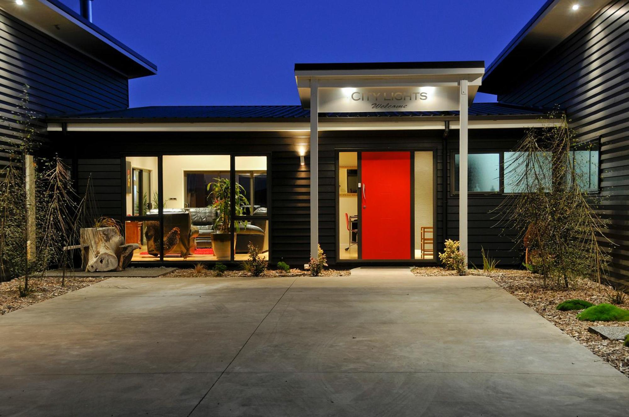 Bed & Breakfast Lights Boutique