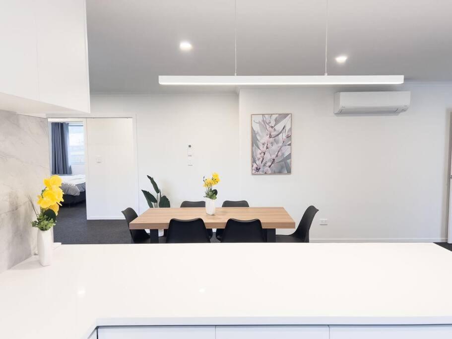 Sunshine Brand New 4 Bedroom House Rotorua