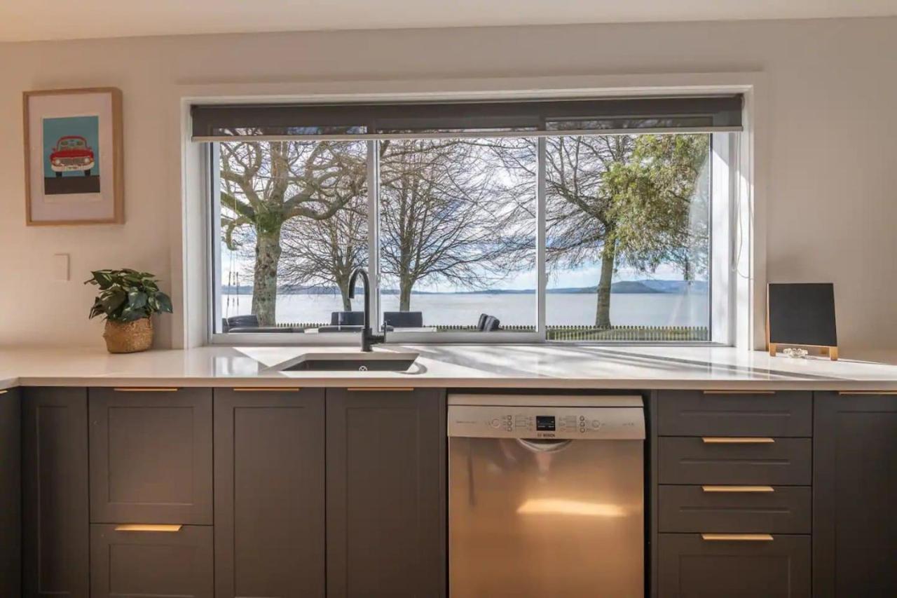 Tamaki Lakehouse Holiday home *