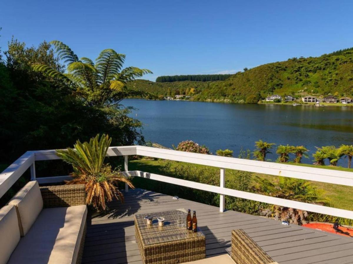 Rotoiti Bay Bliss Holiday home *