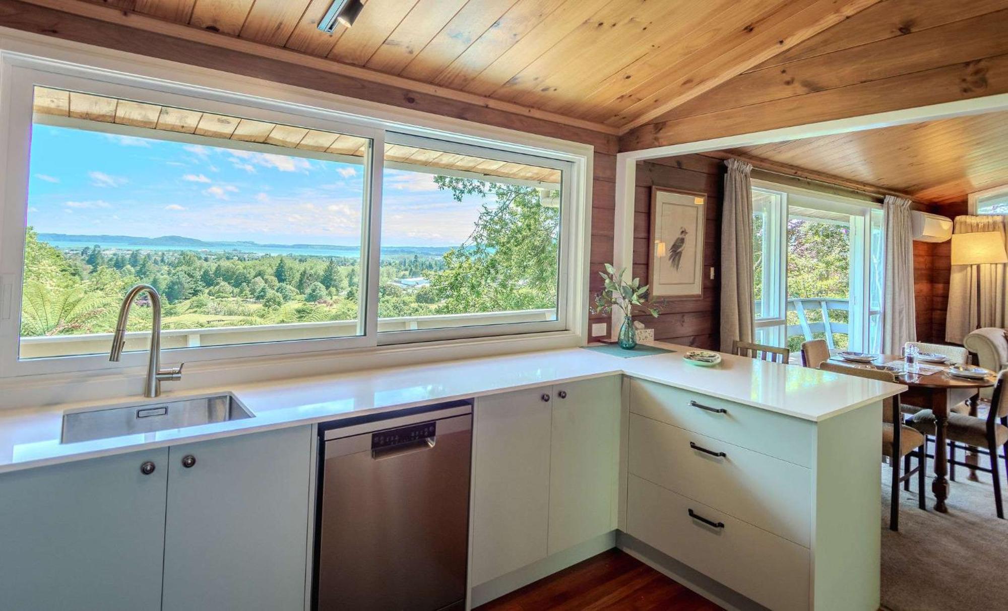 Haven On The Hill - Panoramic Views Of Holiday home