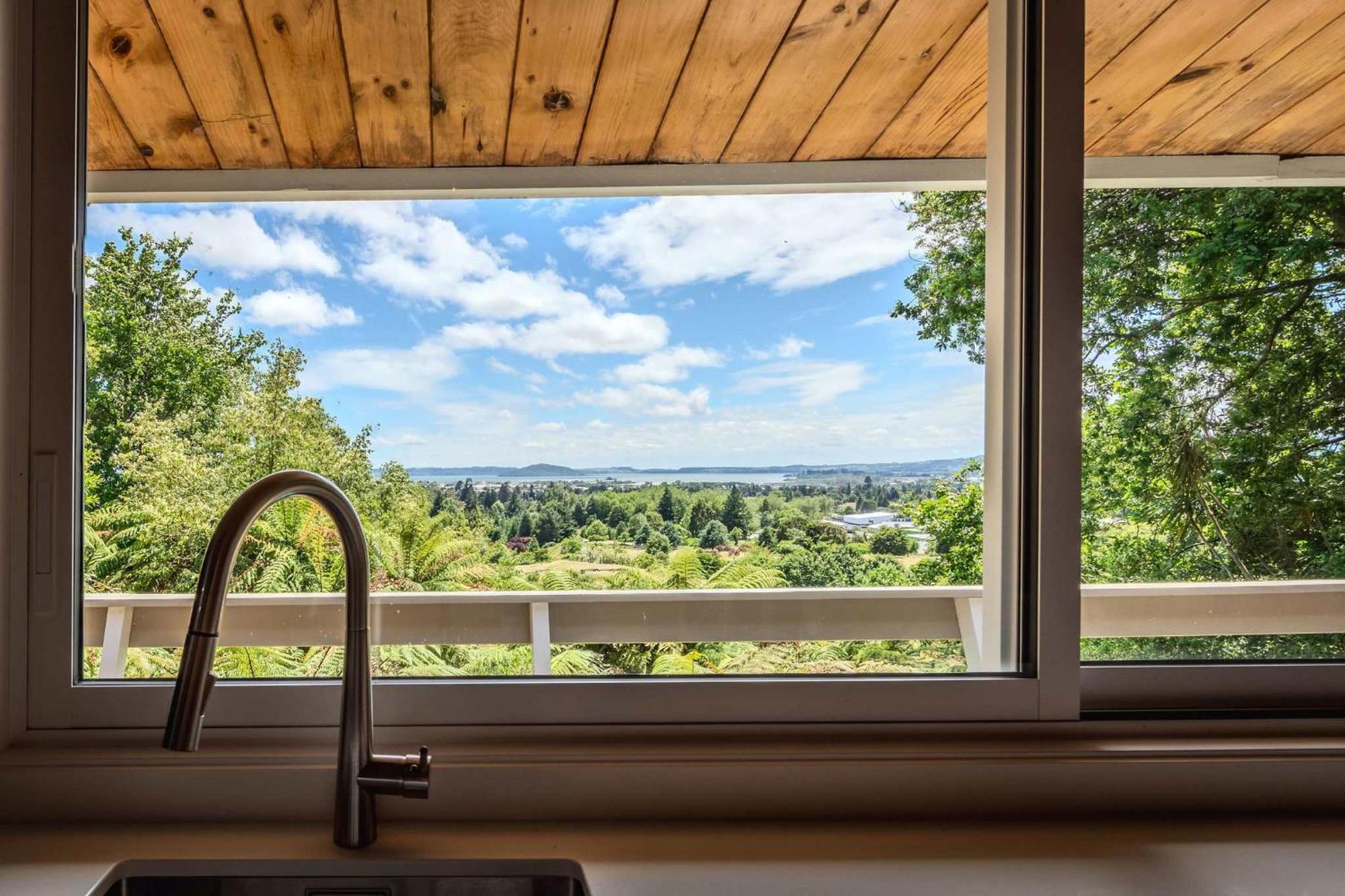 Haven On The Hill - Panoramic Views Of Holiday home *