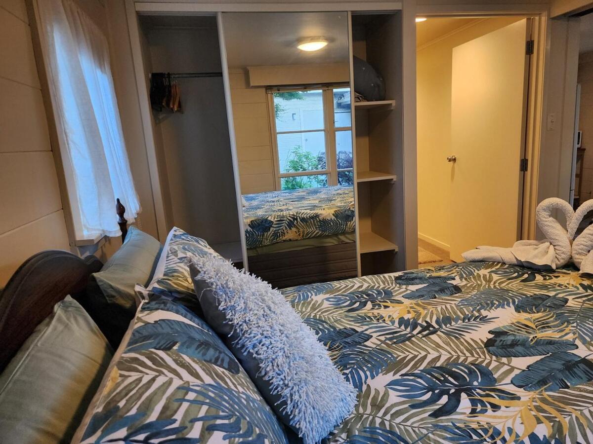 Lakeside Getaway Self-contained Unit