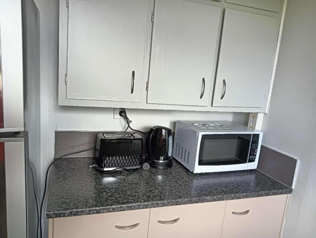 Holiday home Served 3-bedroom House A Including 5 Double Beds, 1 Single Bed, And 2 King Sofa Beds *