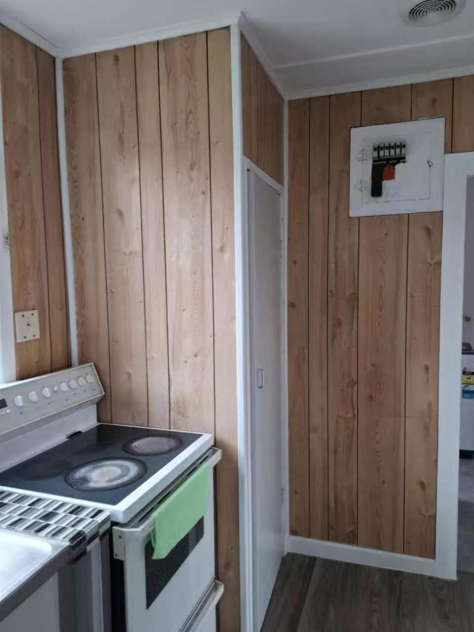5 Beds Including 3 Double Beds 1 Double Or 2 Single Sofa Beds House At 22b Pererika St Holiday home *