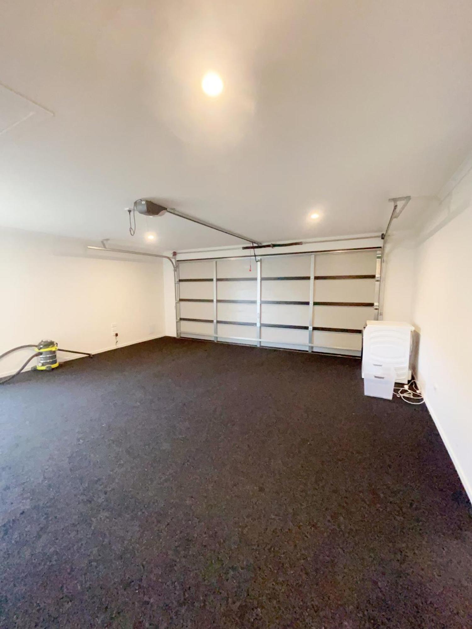 Modern Chic - Ideal Location - 5 Bedrooms - In Holiday home Rotorua