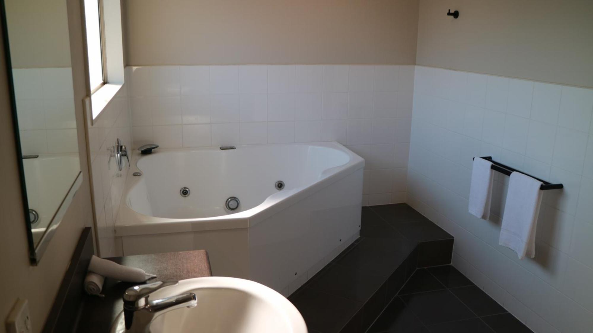 Motel Executive On Fenton 4*