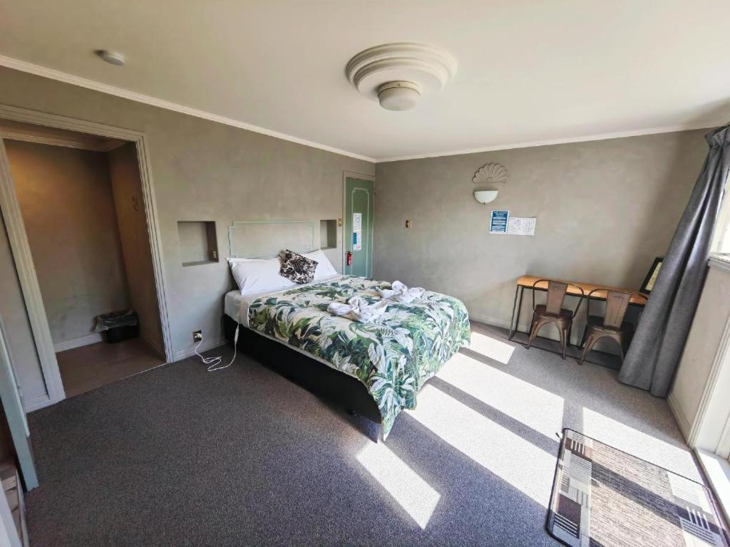 Pure 3* Rotorua