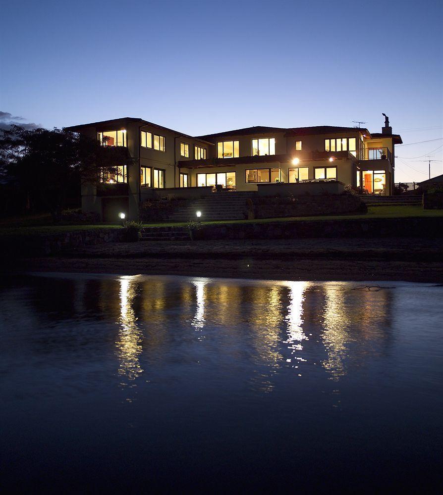 Nicara Lakeside *