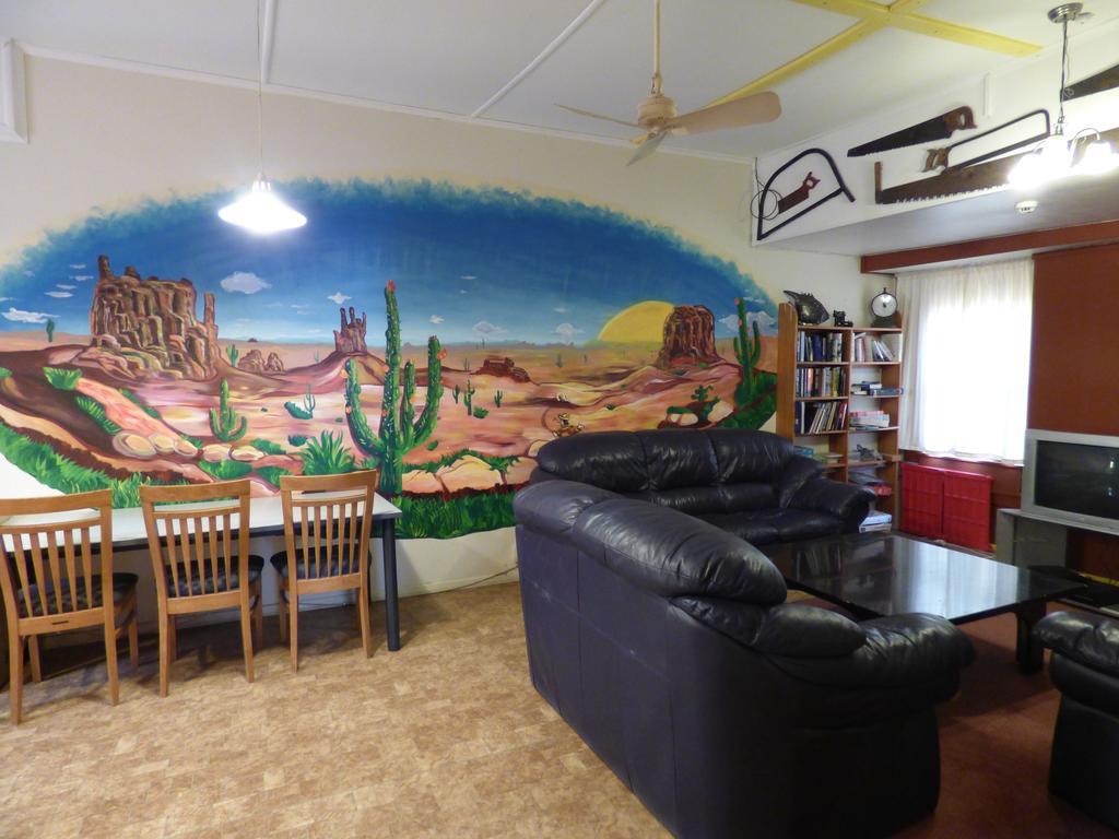 Cactus Jacks Backpackers * Rotorua