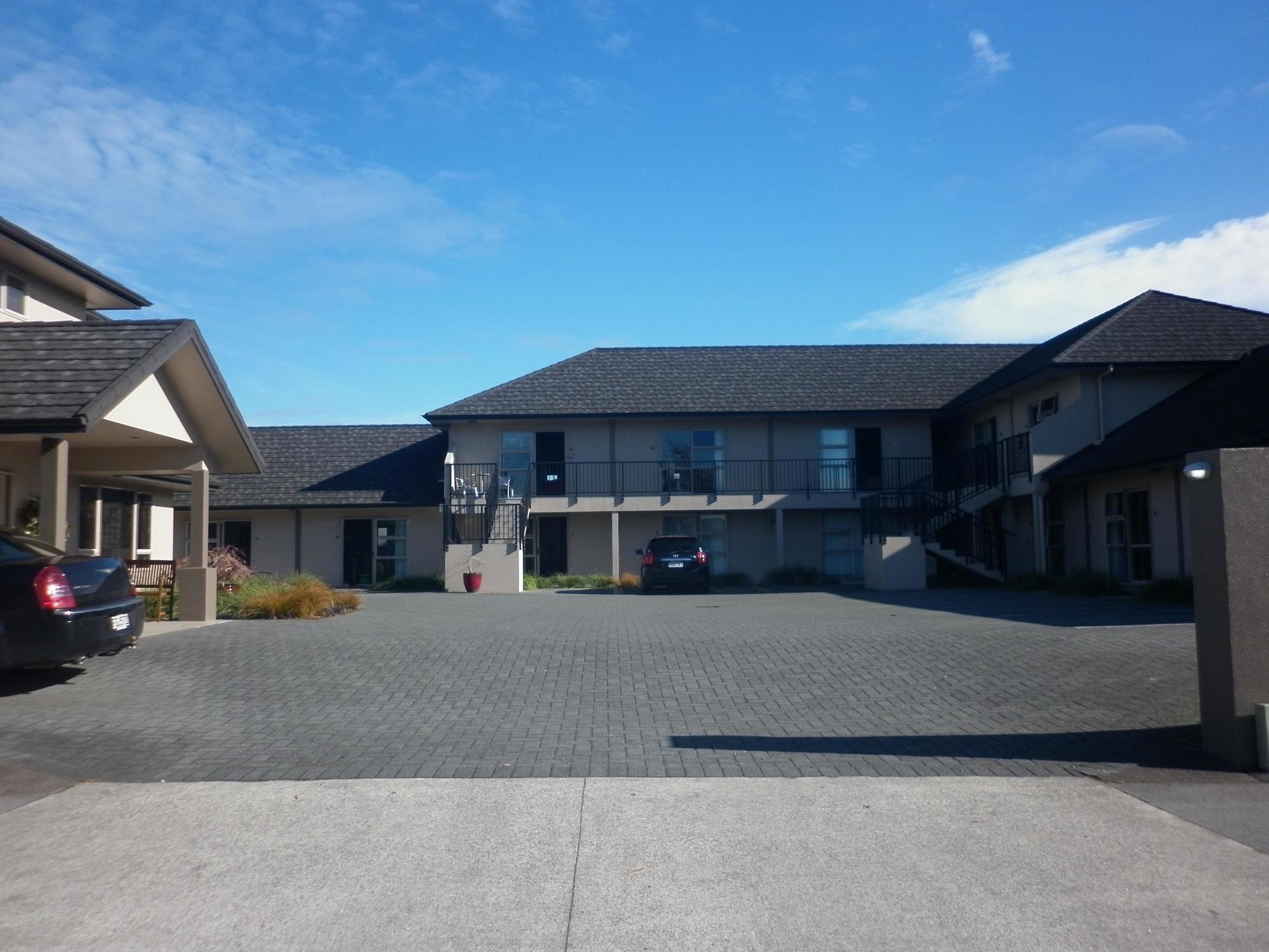 Motel Executive On Fenton 4*