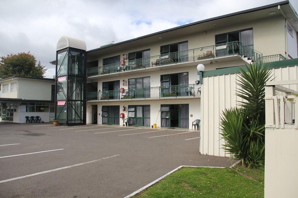 Gateway International Motel