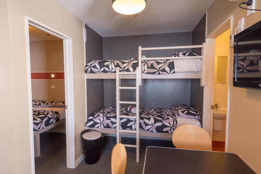 Motel Astray 3*