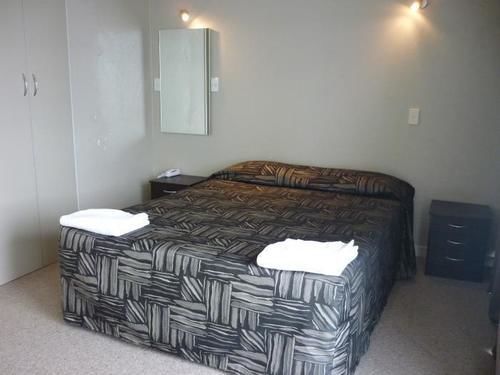 Aura Motel 4*