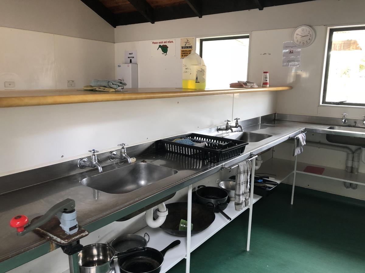 Smoke Hot Springs & Camp Hostel Rotorua